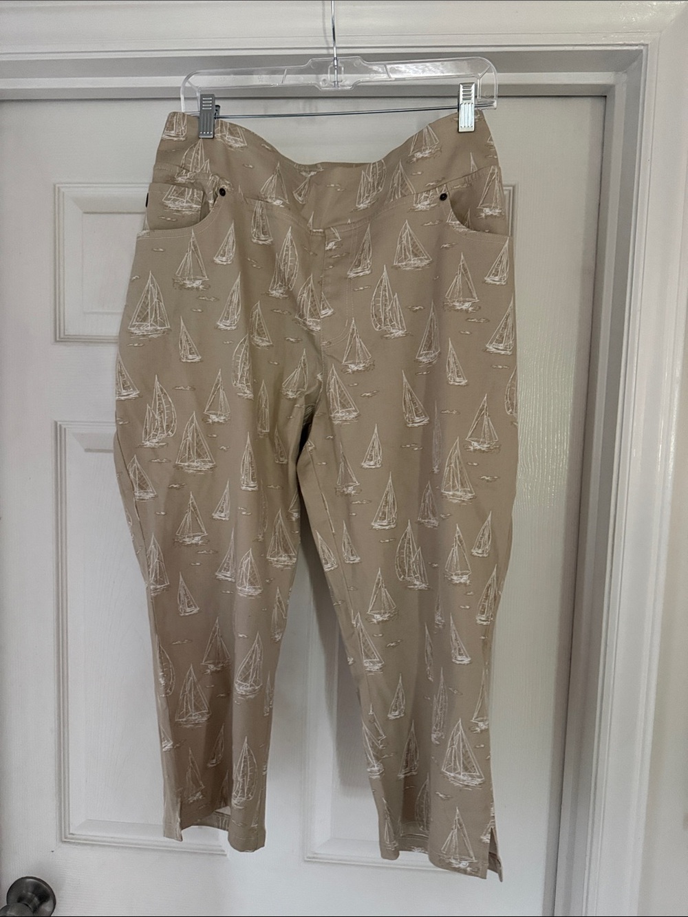 Belle by Kim Gravel Triple Luxe Tan / Sandbar Come Sail Away Capris Size 22W